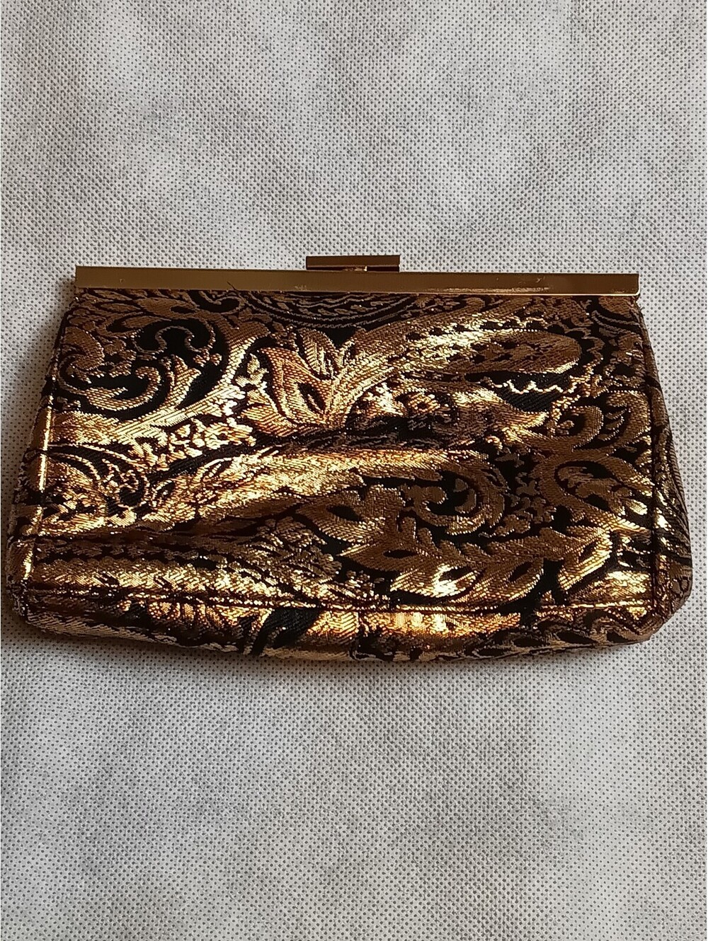 Estee Lauder Gold Black Brocade Evening Clutch Small Gold Metallic Bar Frame - Picture 2 of 14